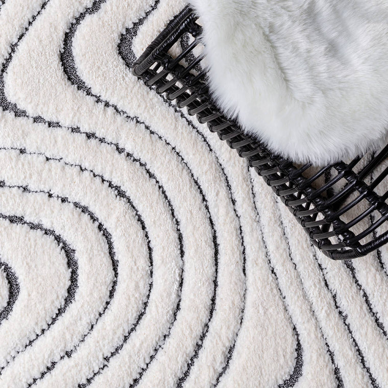 Cut-and-loop pile, 18 mm — Geometric Polypropylene Living Room Rug — High-Low Pile, Boho, Ariana