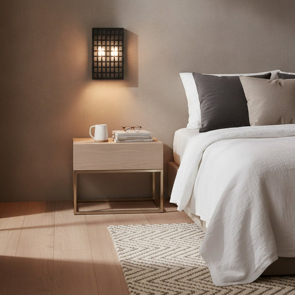 Warm, flattering light