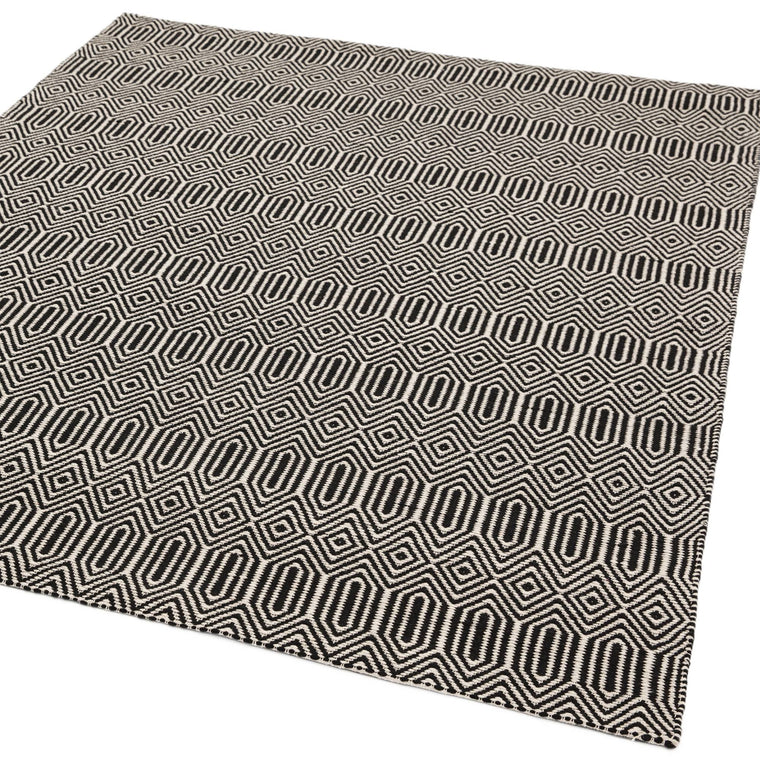 Hand woven in India — Geometric Wool Living Room Rug — Flatweave, Hand Woven, Sloan