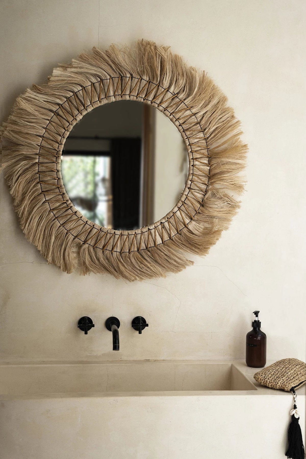 The Pretty Blonde Mirror