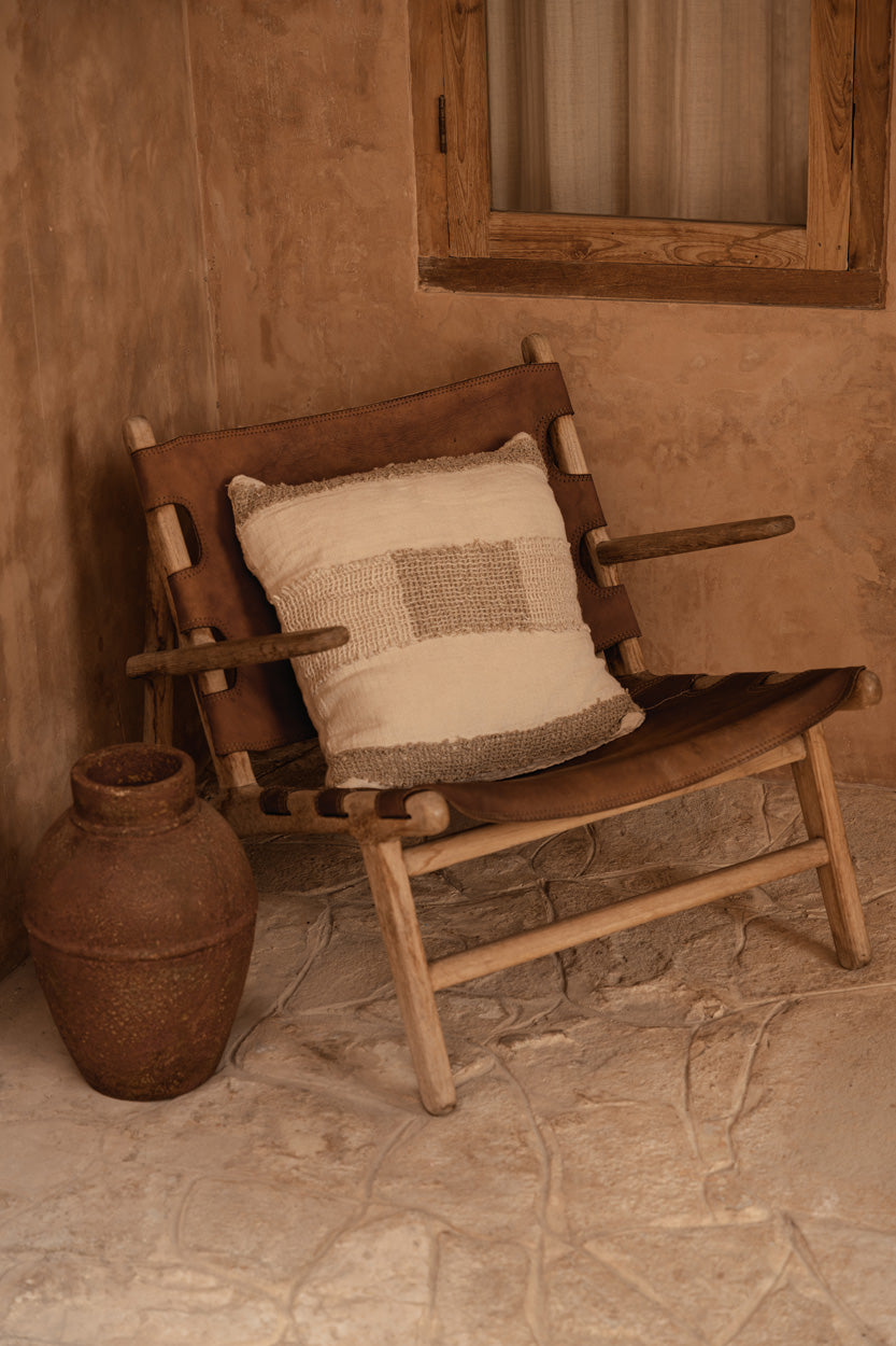 The Amphora Rustica Vase