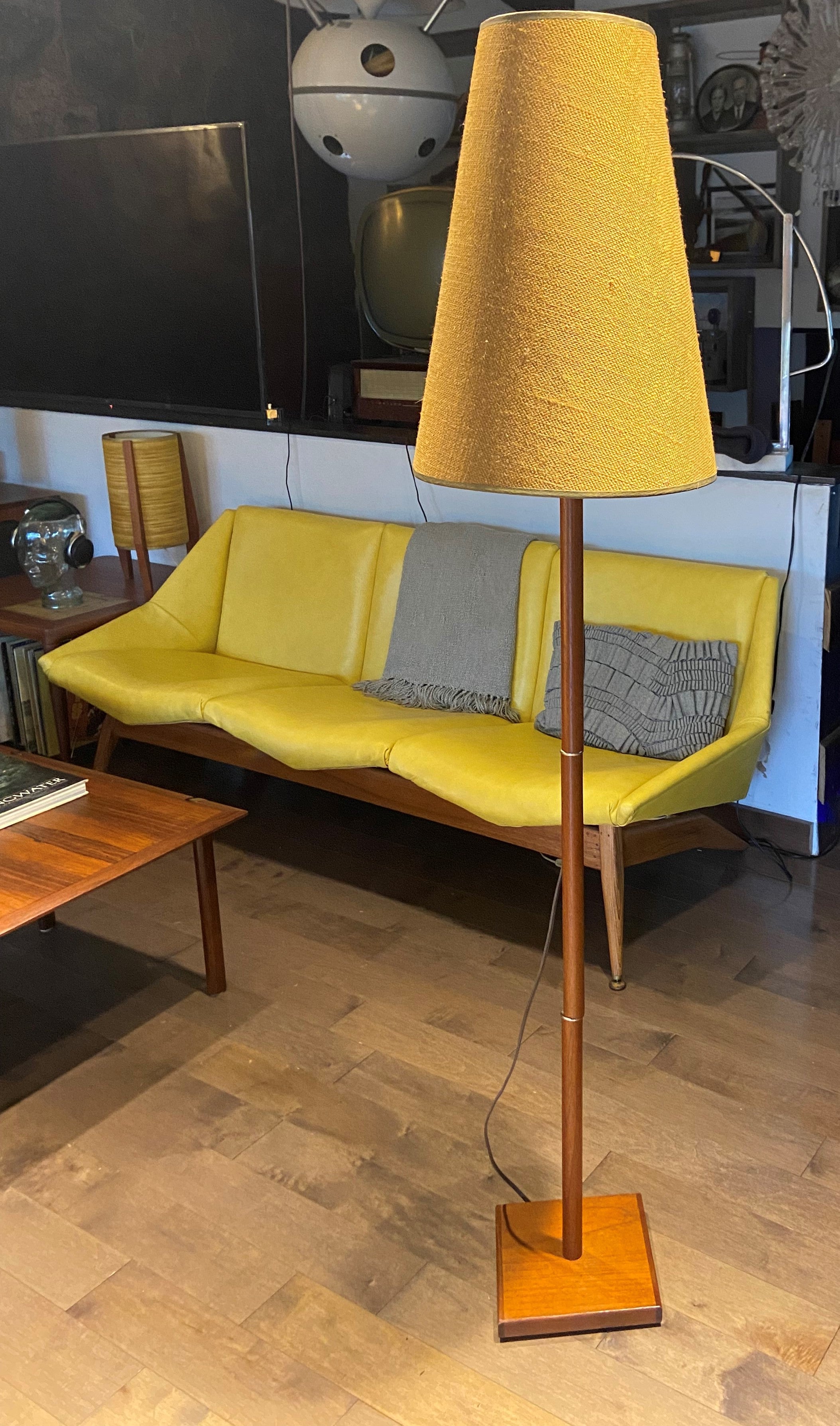 Mid Century Modern Teak Floor Lamp, H 63" (with lampshade)