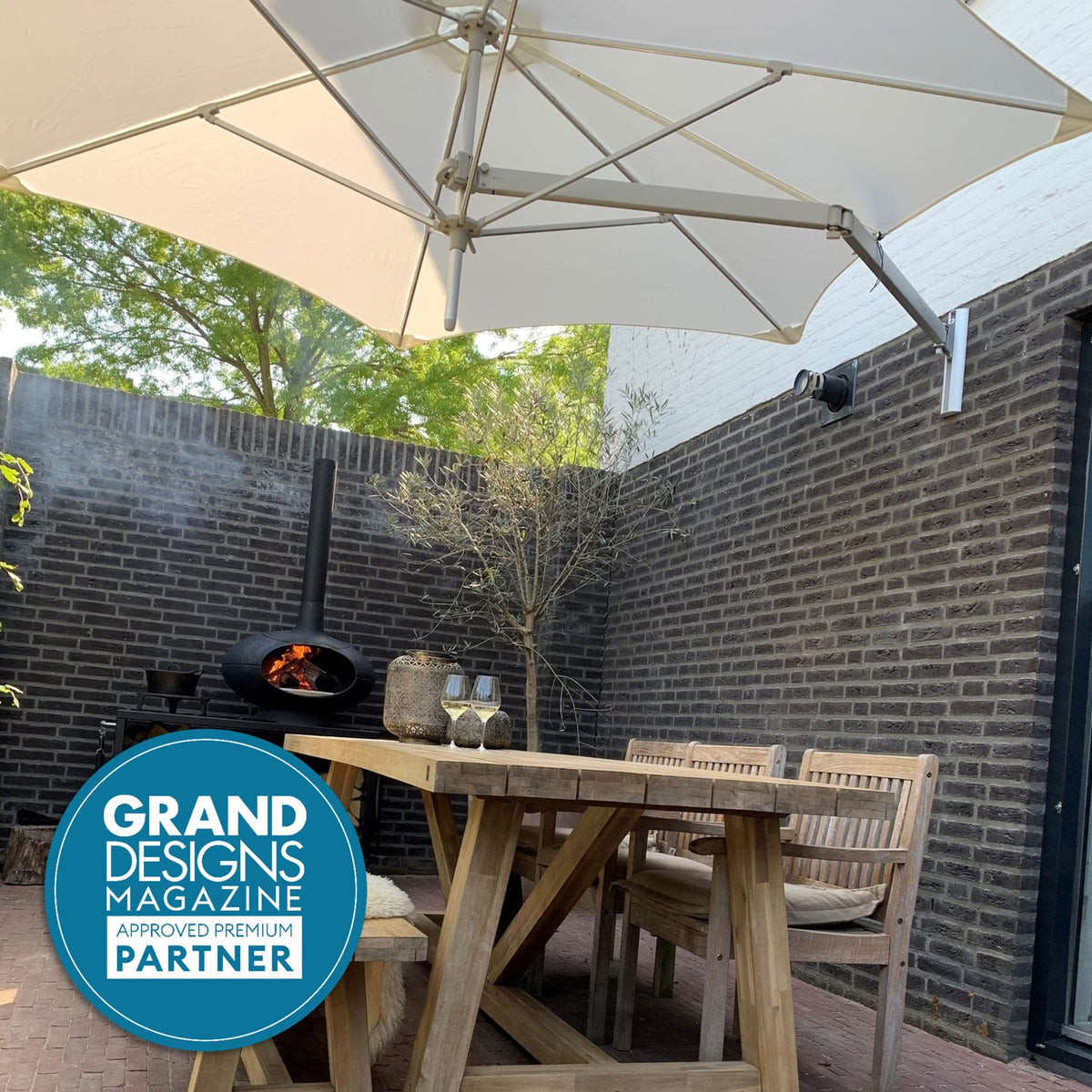 Instashade Paraflex 2.7m Round Wall-Mounted Parasol