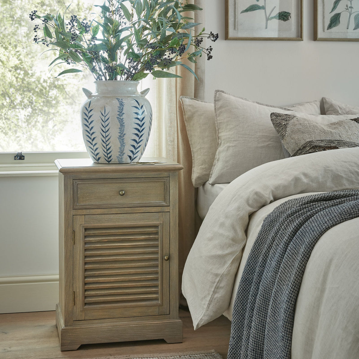 Delphine Collection 1 Drawer 1 Door Chest Left