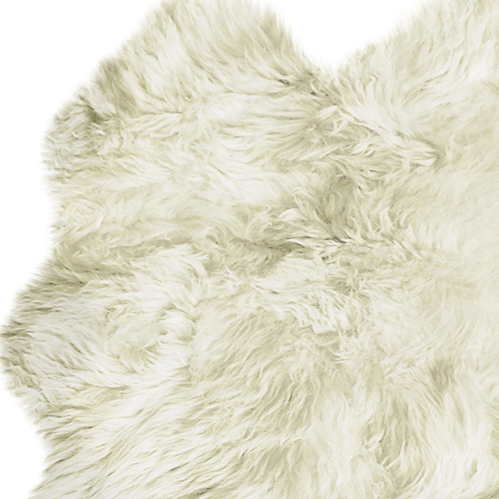 Toison 4' × 6' Handmade Sheepskin Rug — Natural