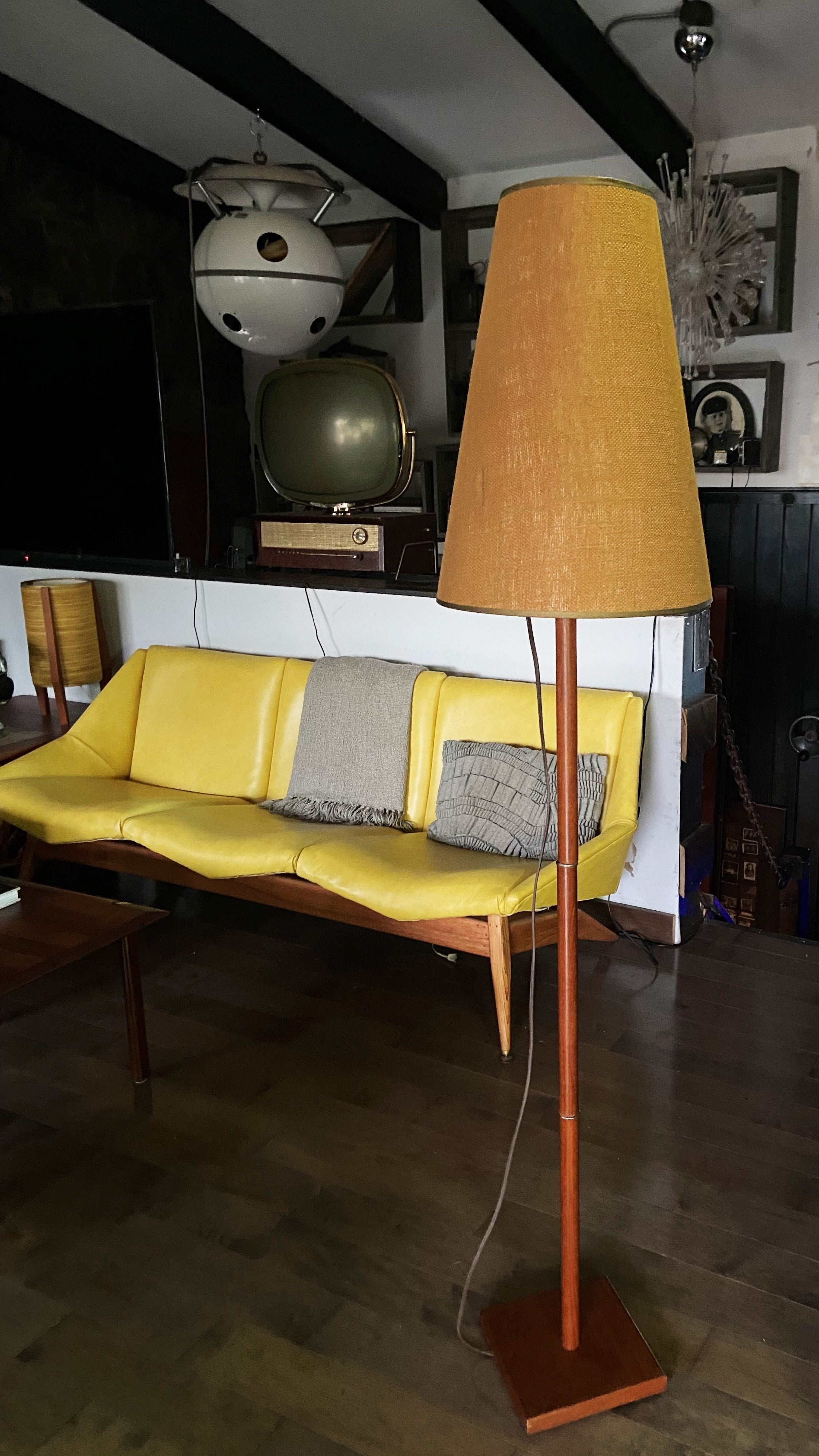 Mid Century Modern Teak Wood Floor Lamp, H 63" (with lampshade)