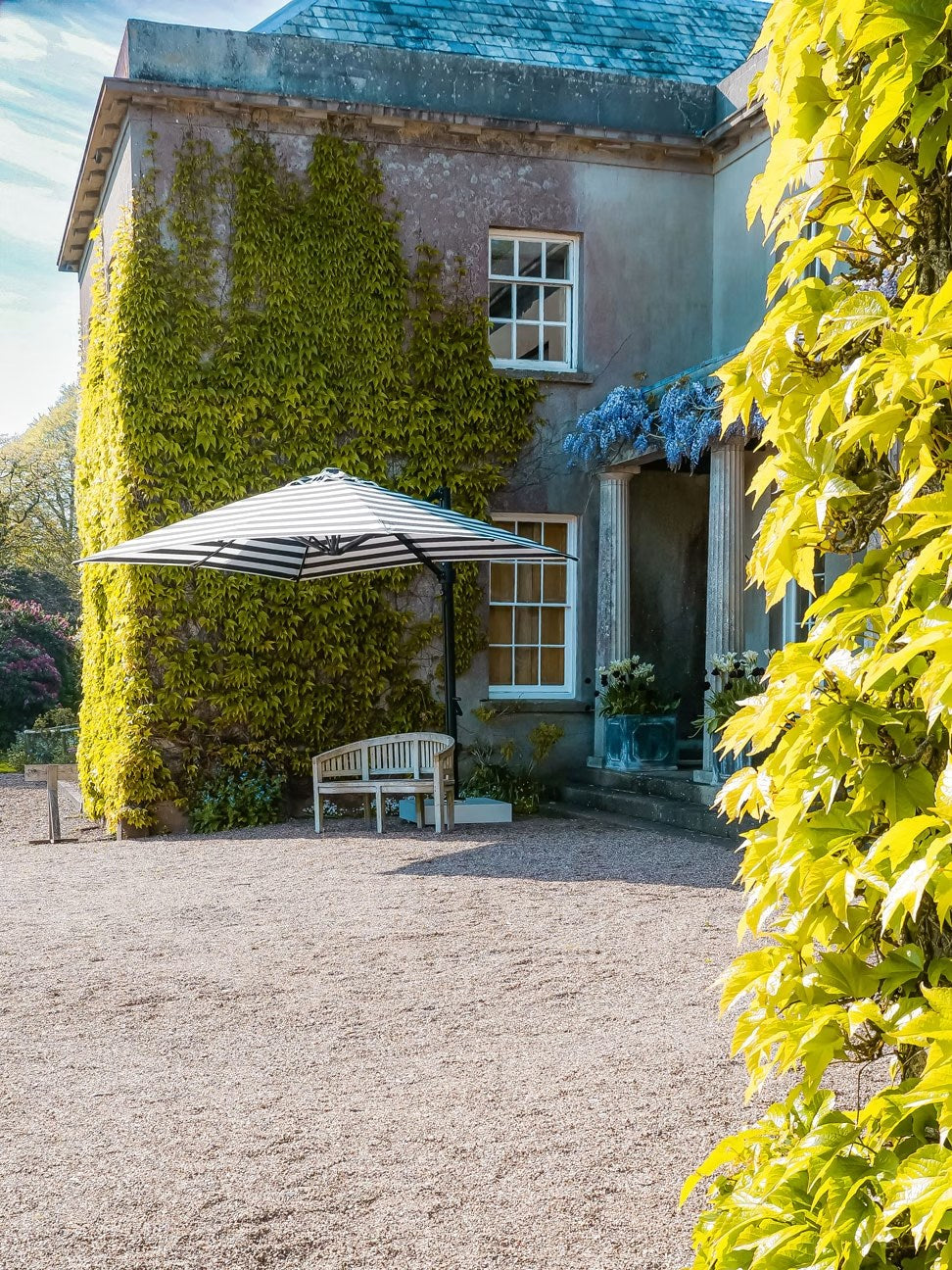 Instashade Eclipse 3m Square Cantilever Parasol
