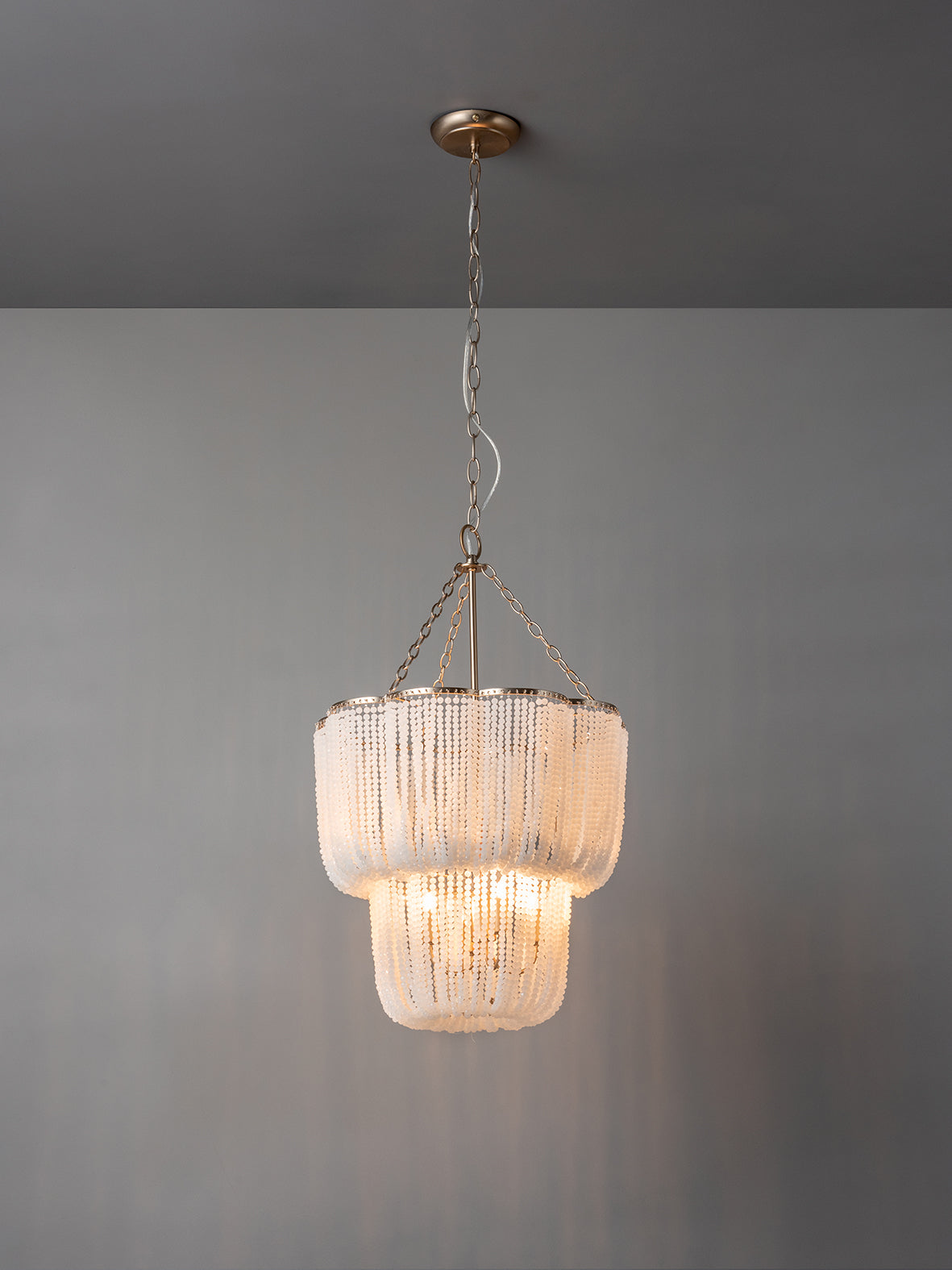 Pello - Chandelier with 4 White Wavy Shades
