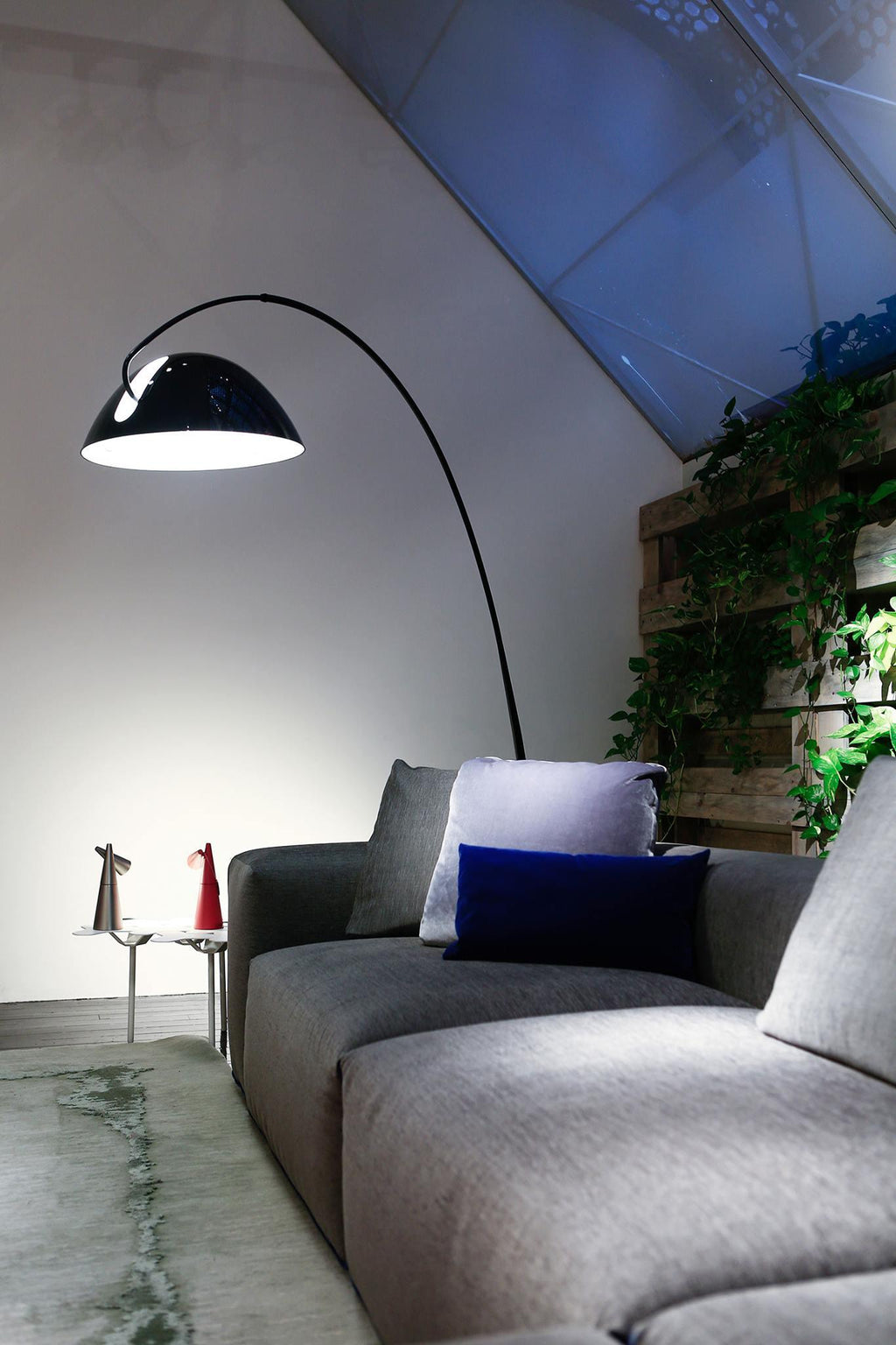 Frische Arc Floor Lamp