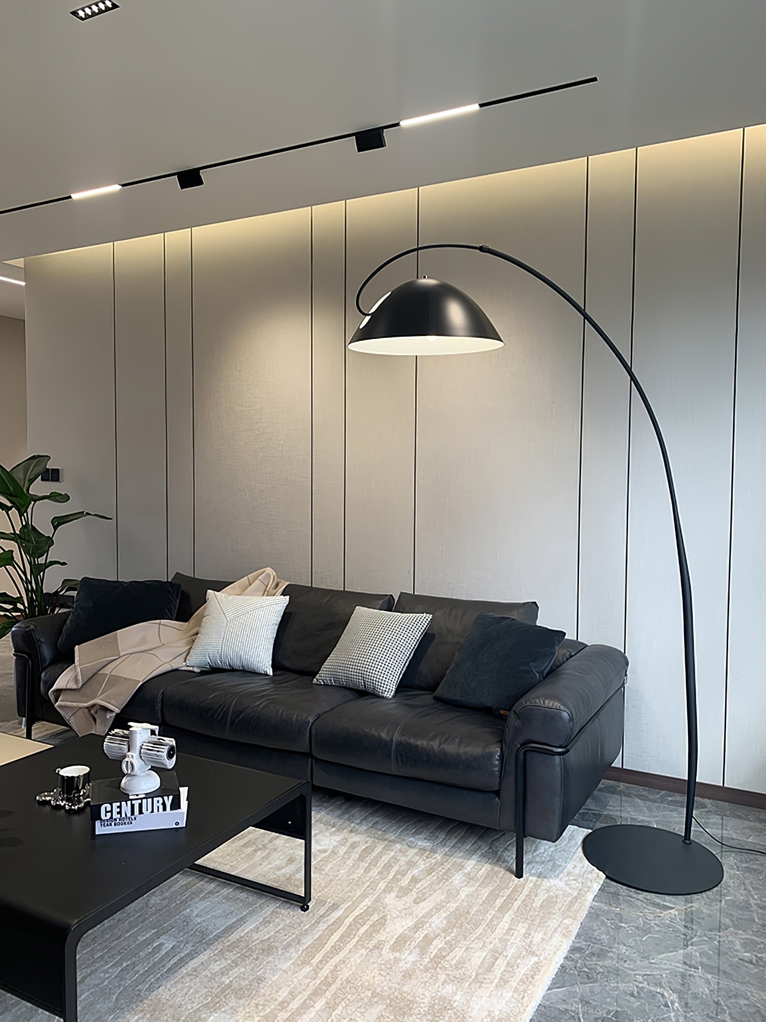 Frische Arc Floor Lamp