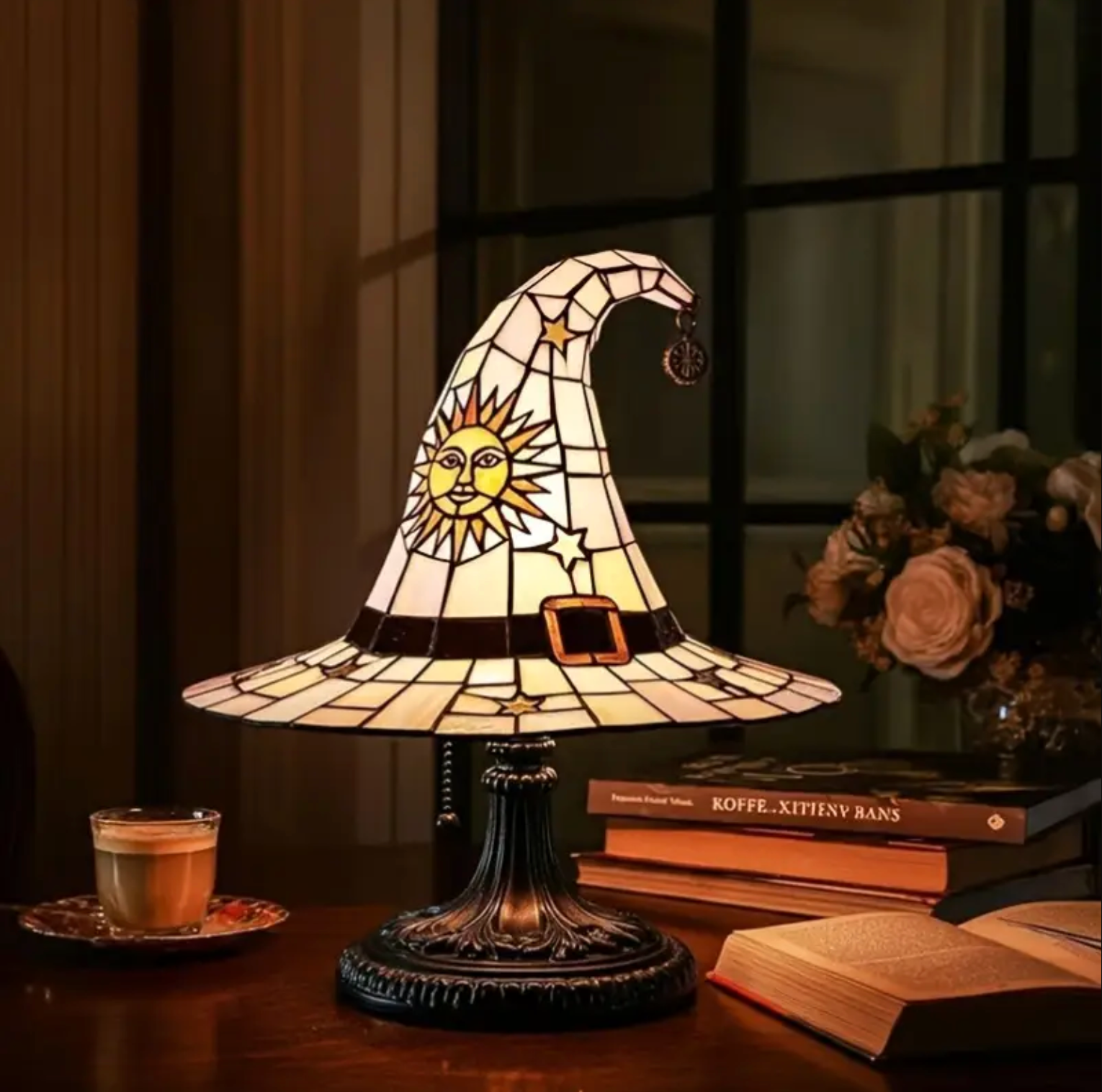 MystiHat – Lamp with Enchanted Glow