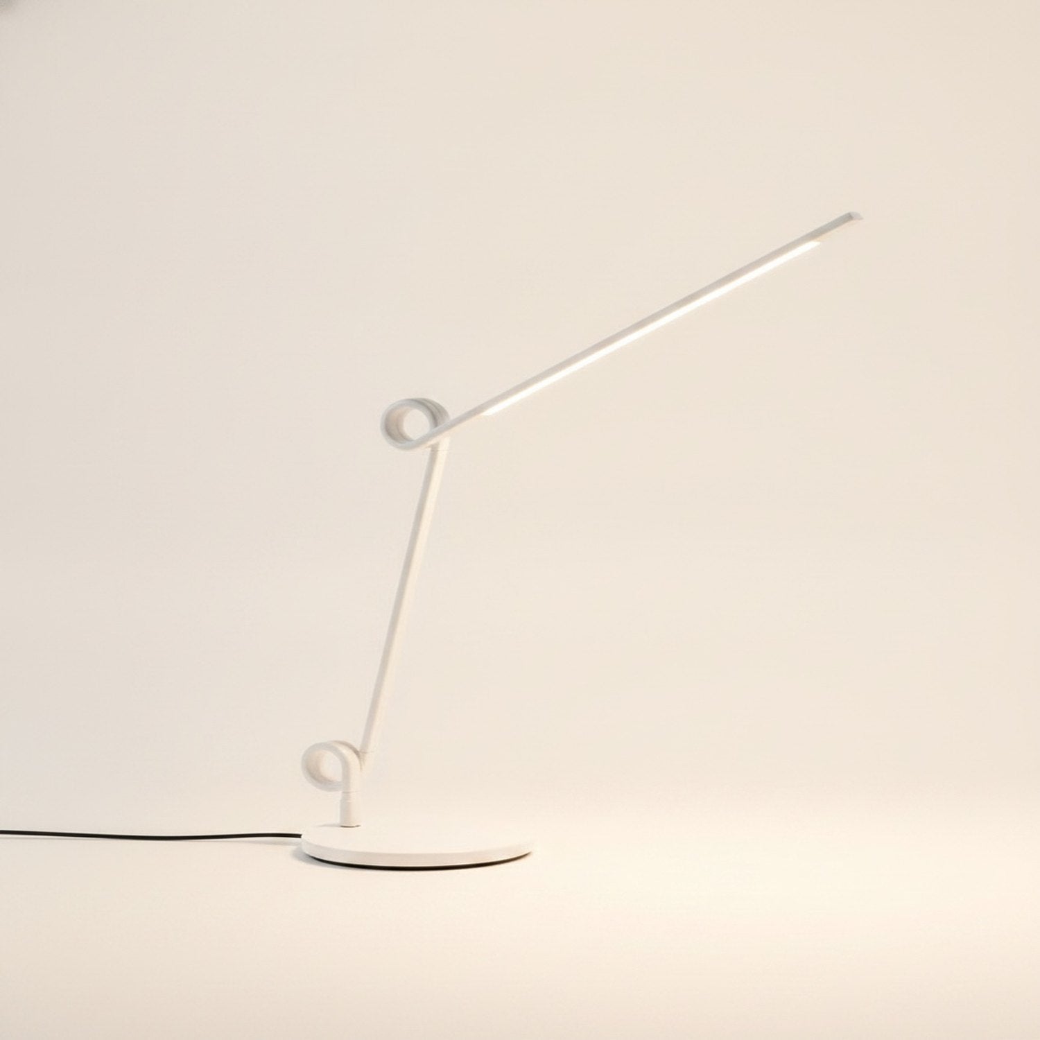 35" White Metal Novelty Desk Table Lamp - hero