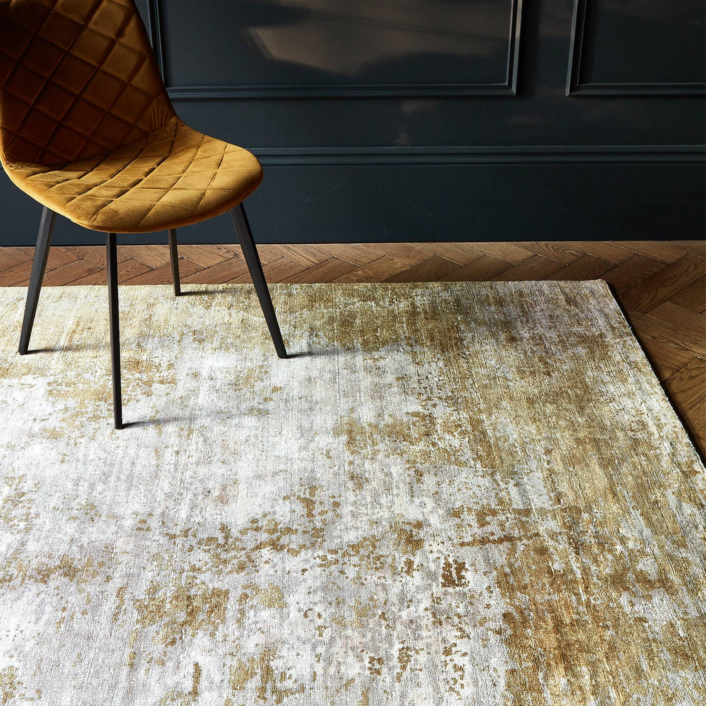 Gatsby Rug styled in a living room