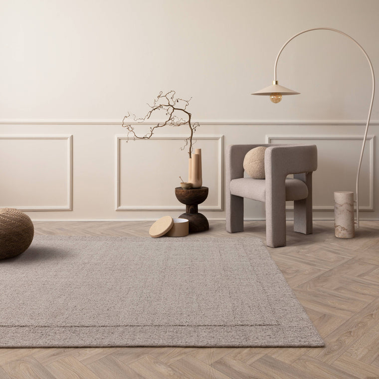 Woven in pure wool — Border Wool Living Room Rug — Loop Pile, Hand Tufted, Boho, Larson