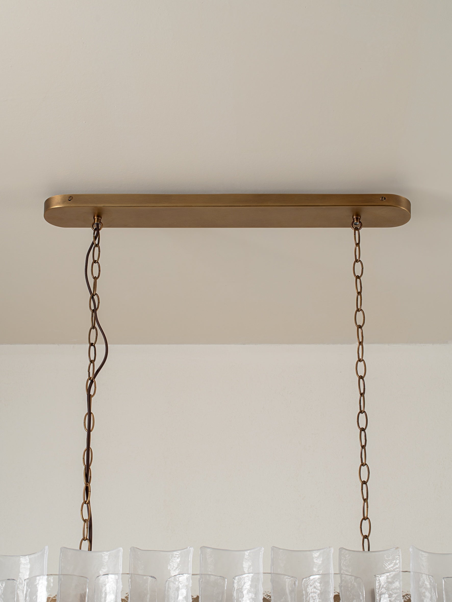 Pazo - 5-Arm Layered Chandelier with Textured Glass