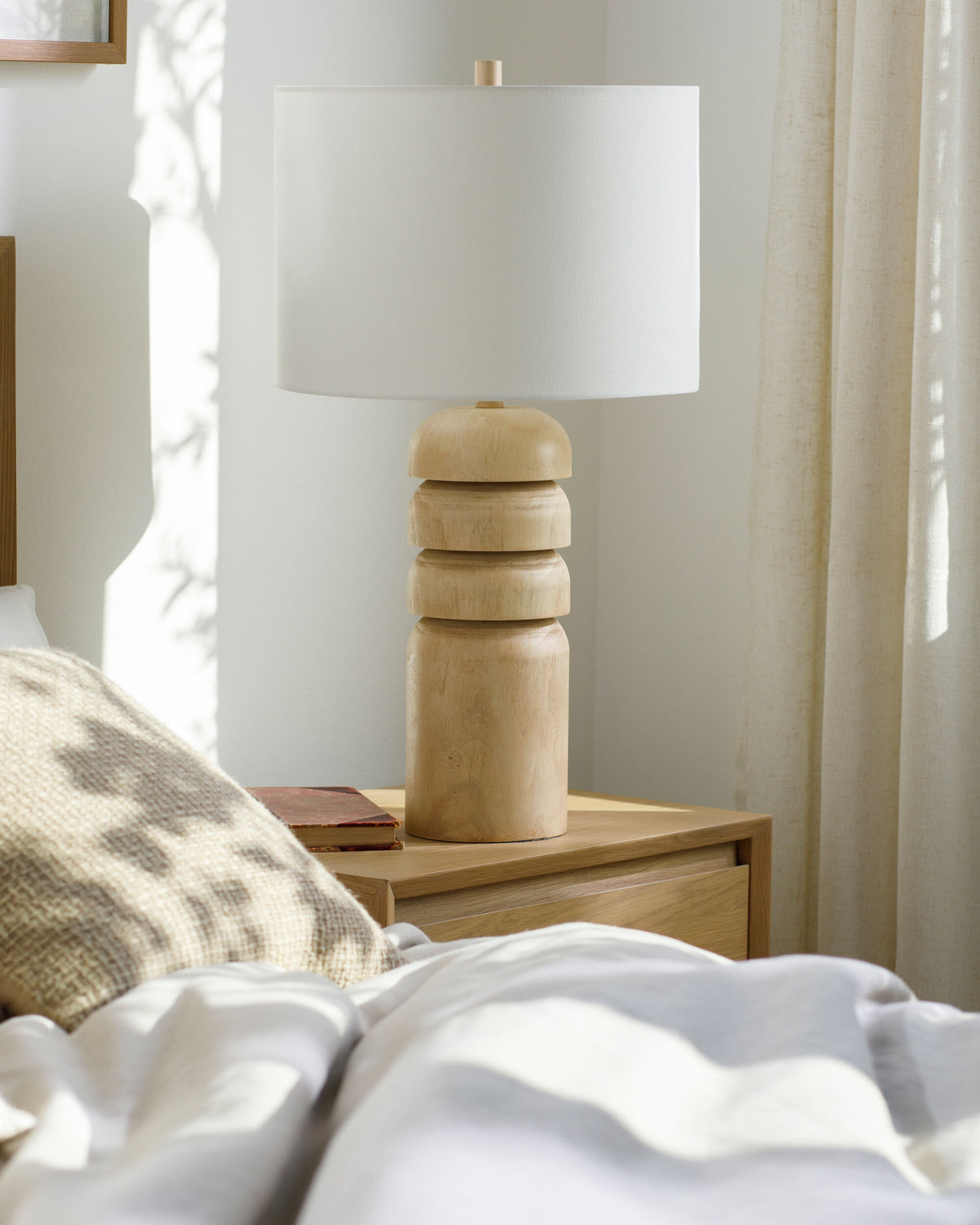 Simeon 28" Resin Table Lamp, Painted Wood