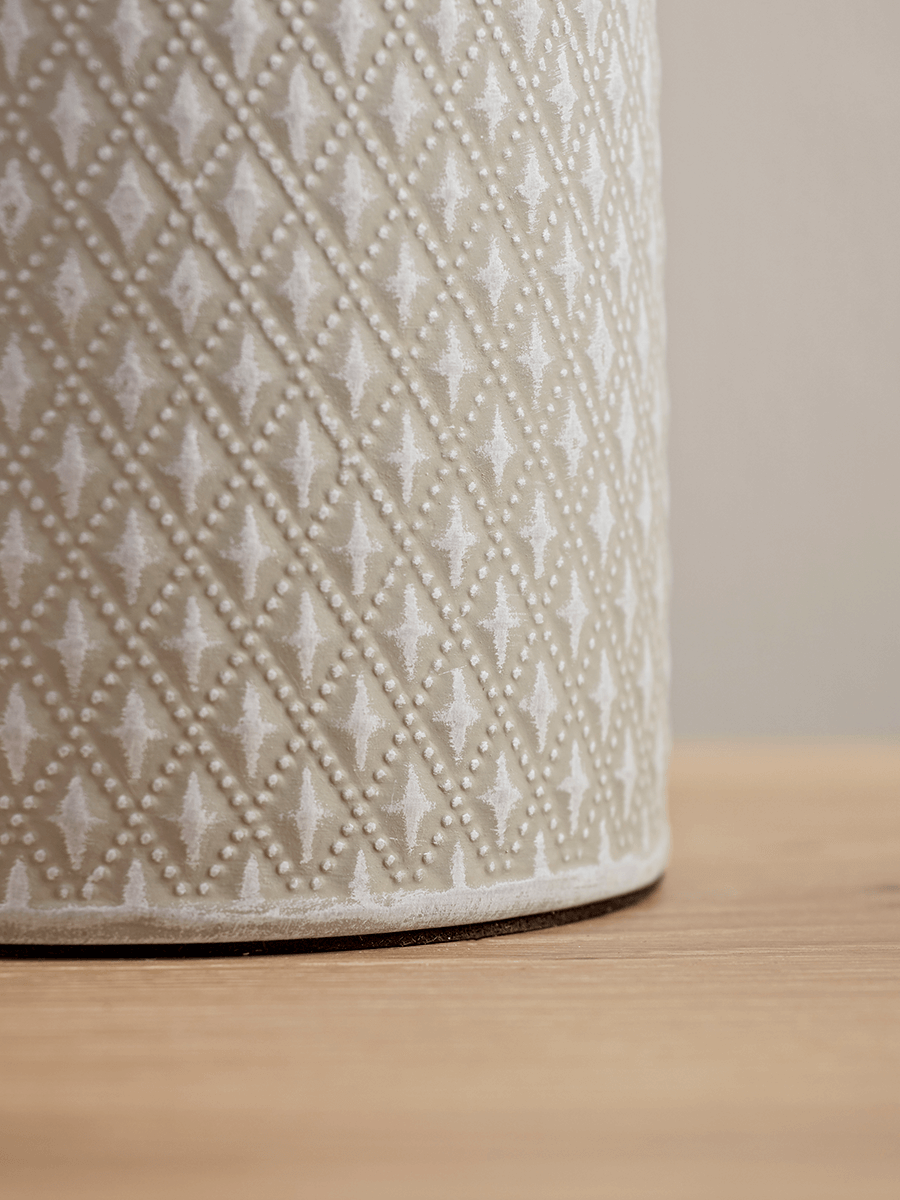 Textured Diamond-Shaped Night Lamp