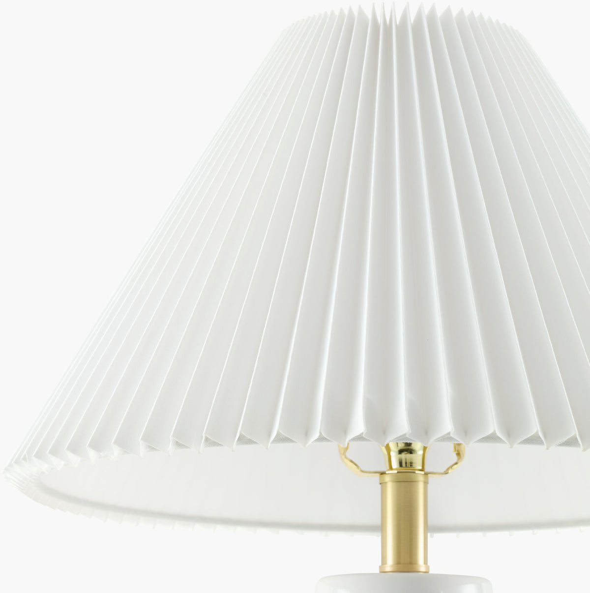 Vikundu 25" Ceramic Table Lamp, Hand Painted White