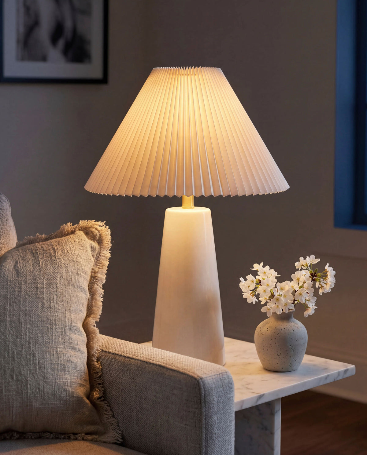 Vikundu 25" Ceramic Table Lamp, Hand Painted White